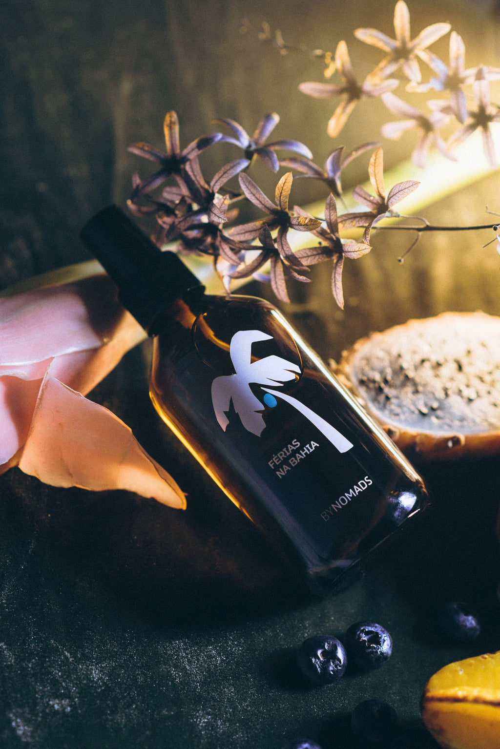 Luxury vegan home perfume BYNOMADS – Férias na Bahia – Brazilian fragrance – paraben- and phthalate-free. UAE, Saudi Arabia, Qatar, Kuwait, Bahrain.