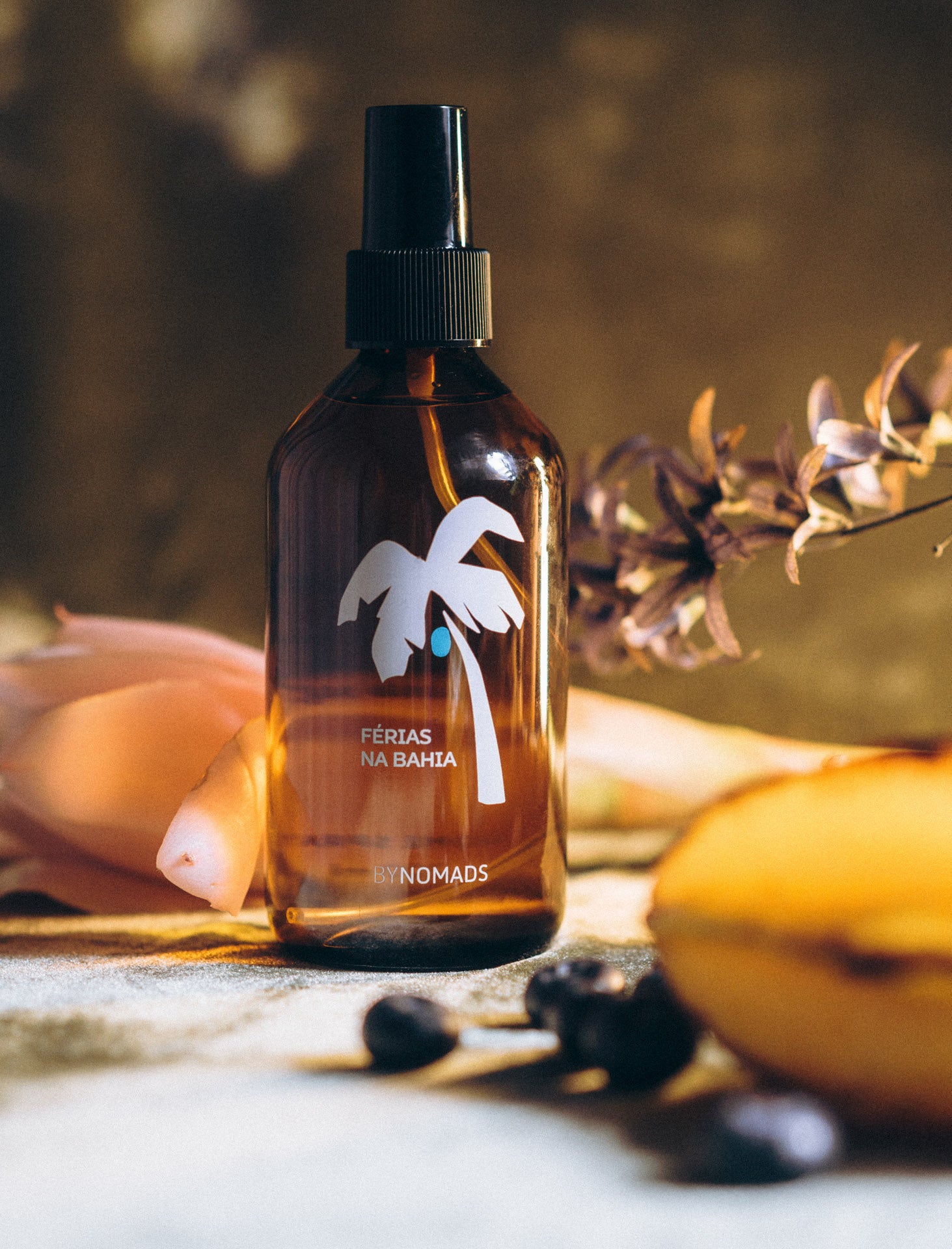 Luxury vegan home perfume BYNOMADS – Férias na Bahia – Brazilian fragrance – paraben- and phthalate-free. UAE, Saudi Arabia, Qatar, Kuwait, Bahrain.