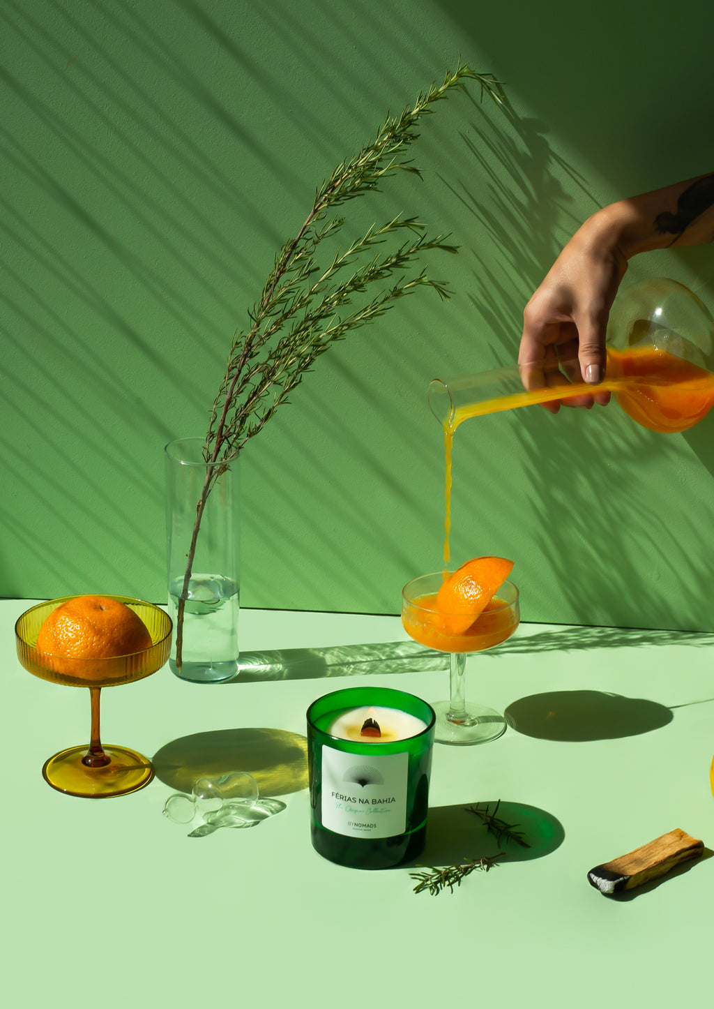 Luxury plant-based scented candles BYNOMADS – Ferias na Bahia - Brazil - The Origins Collection – sustainable wooden wick. UAE, Saudi Arabia, Qatar, Kuwait, Bahrain.