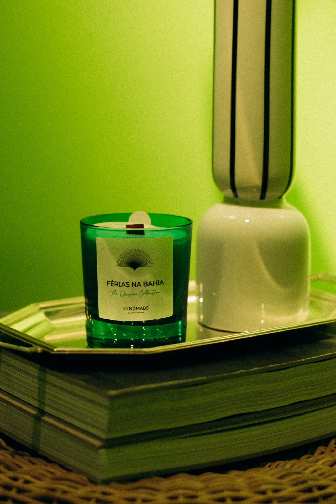 Luxury plant-based scented candles BYNOMADS – Ferias na Bahia - Brazil - The Origins Collection – sustainable wooden wick. UAE, Saudi Arabia, Qatar, Kuwait, Bahrain.